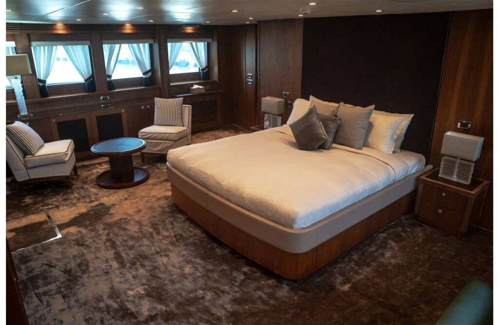 Lucien Sunseeker 131