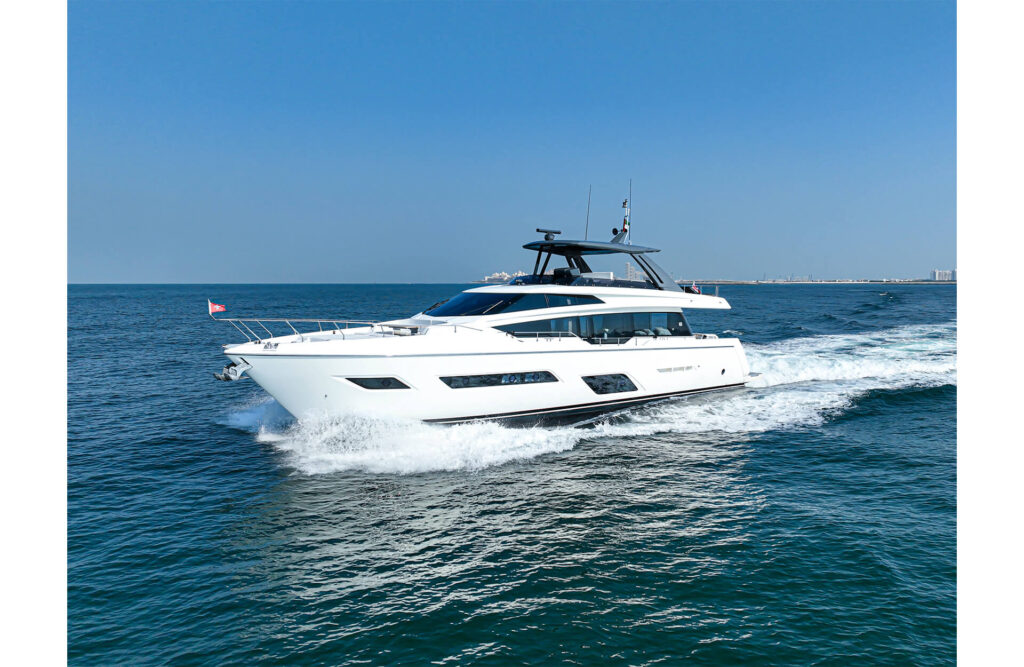 Ferretti 780