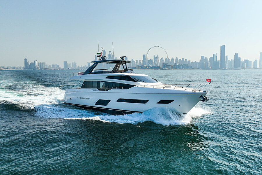 Ferretti 780