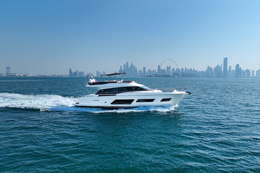 Ferretti 670